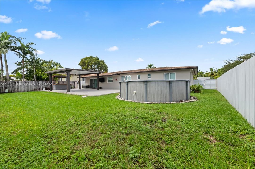 出租: $3,900 (3 贝兹, 2 浴室, 1624 平方英尺)