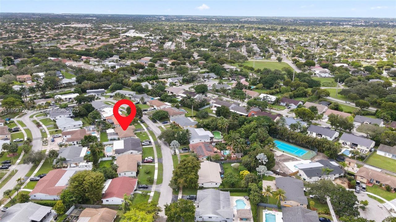 出租: $3,900 (3 贝兹, 2 浴室, 1624 平方英尺)