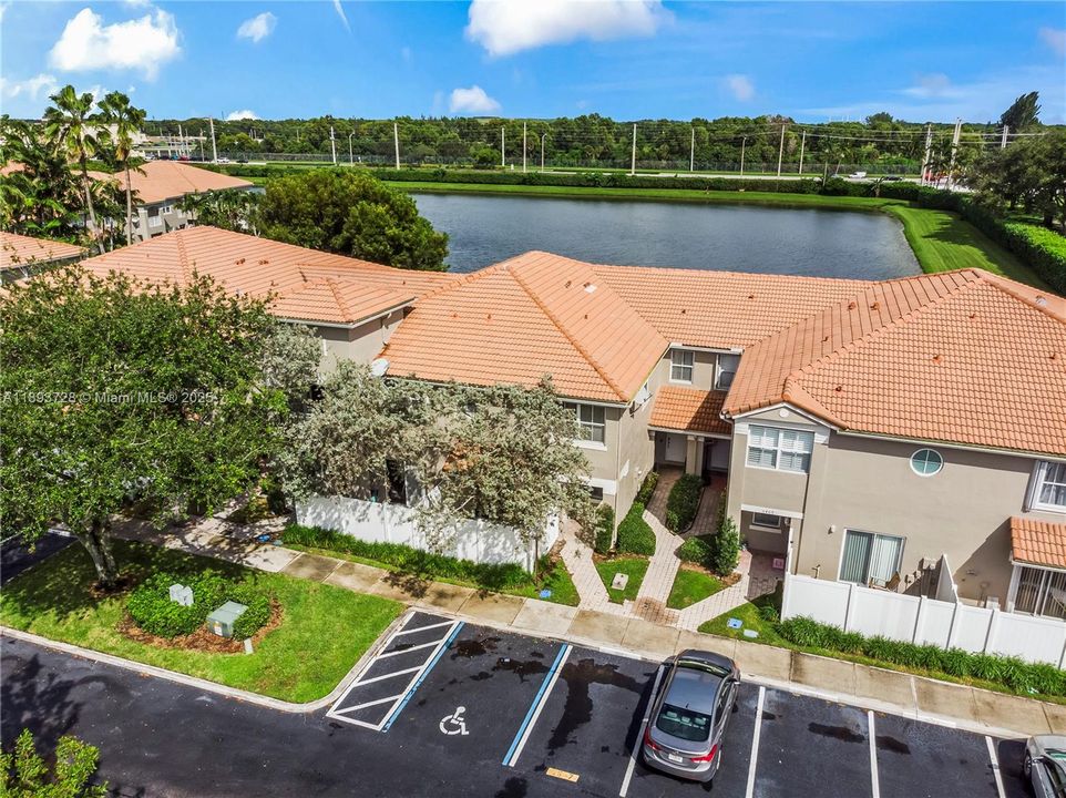 Recently Sold: $369,000 (2 beds, 2 baths, 1153 Square Feet)