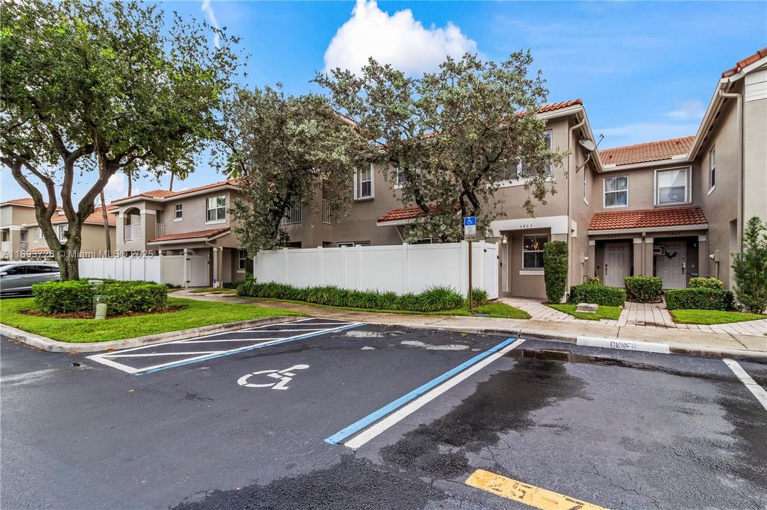 Recently Sold: $369,000 (2 beds, 2 baths, 1153 Square Feet)