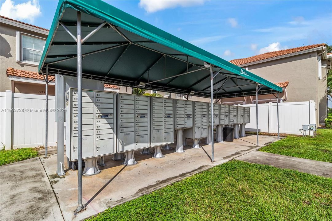 Recently Sold: $369,000 (2 beds, 2 baths, 1153 Square Feet)