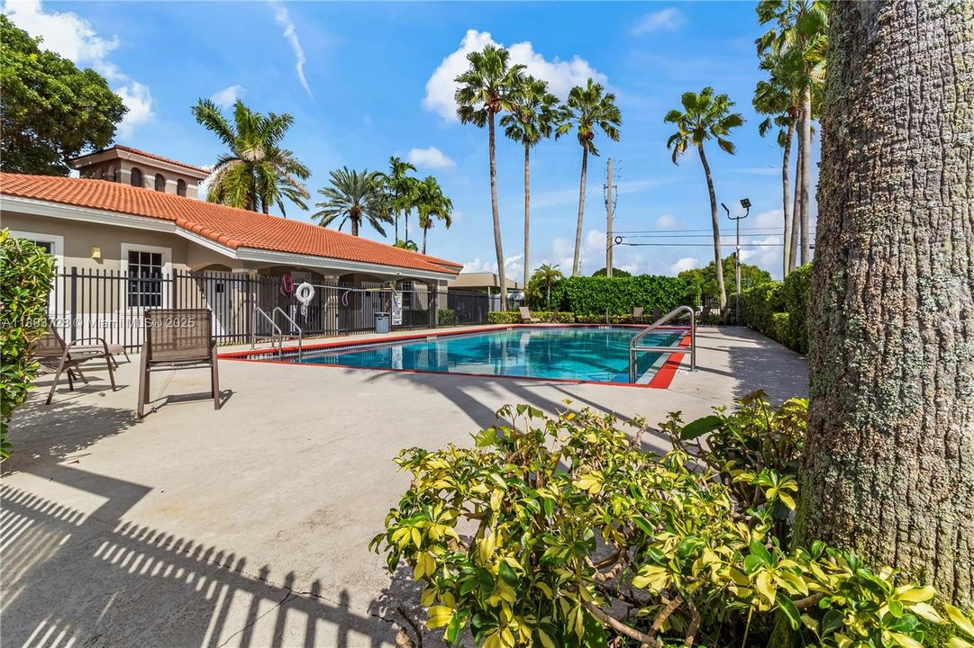 Recently Sold: $369,000 (2 beds, 2 baths, 1153 Square Feet)