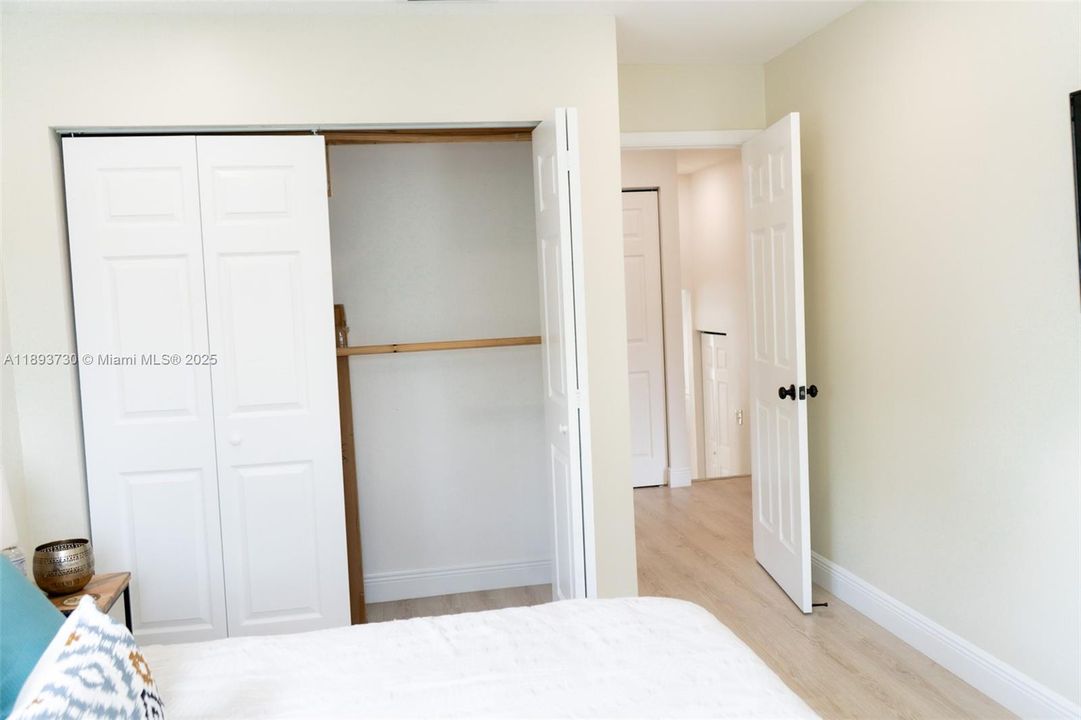 Active With Contract: $3,200 (3 beds, 2 baths, 1425 Square Feet)