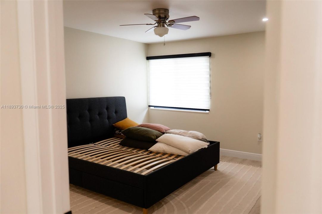 Active With Contract: $3,200 (3 beds, 2 baths, 1425 Square Feet)