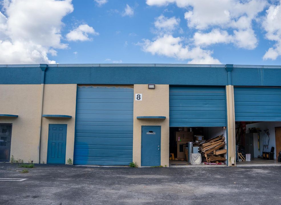 7001 Norton Ave
