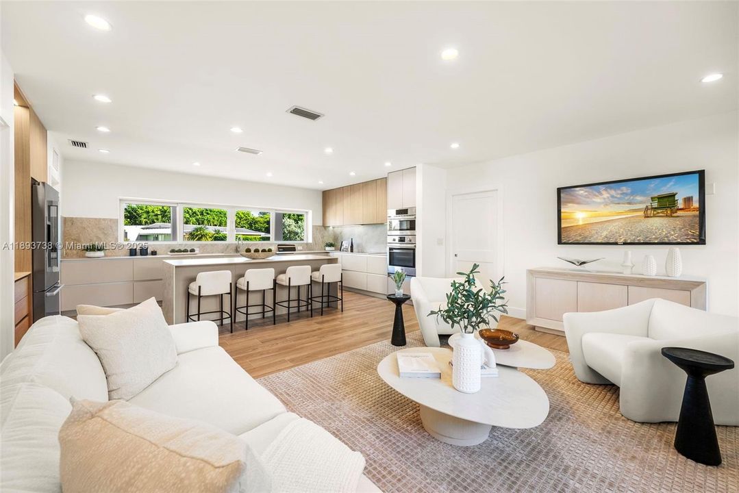 На продажу: $2,600,000 (5 спален, 4 ванн, 2127 Квадратных фут)