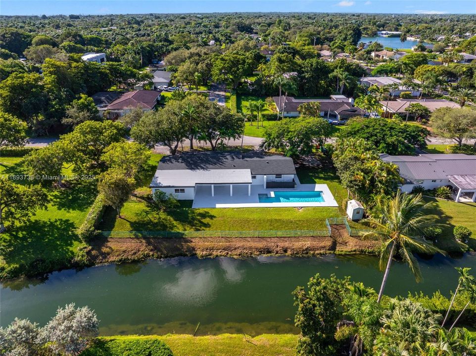 На продажу: $2,600,000 (5 спален, 4 ванн, 2127 Квадратных фут)