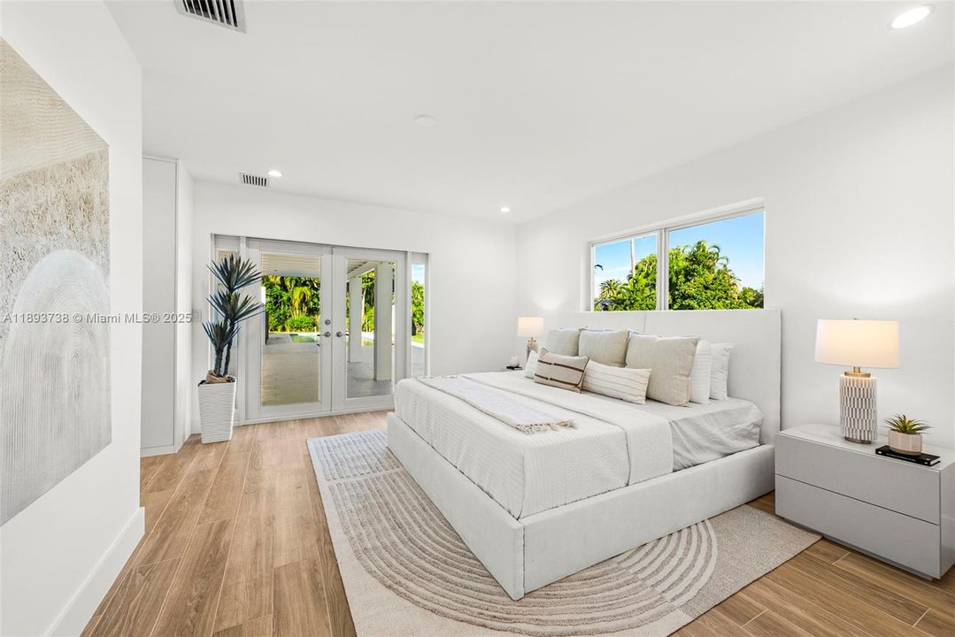 На продажу: $2,600,000 (5 спален, 4 ванн, 2127 Квадратных фут)