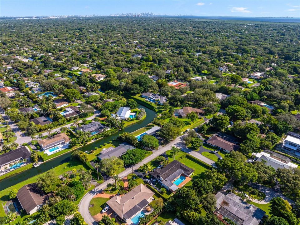 На продажу: $2,600,000 (5 спален, 4 ванн, 2127 Квадратных фут)