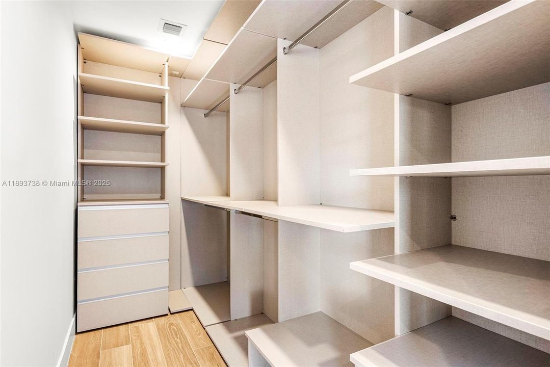 На продажу: $2,600,000 (5 спален, 4 ванн, 2127 Квадратных фут)