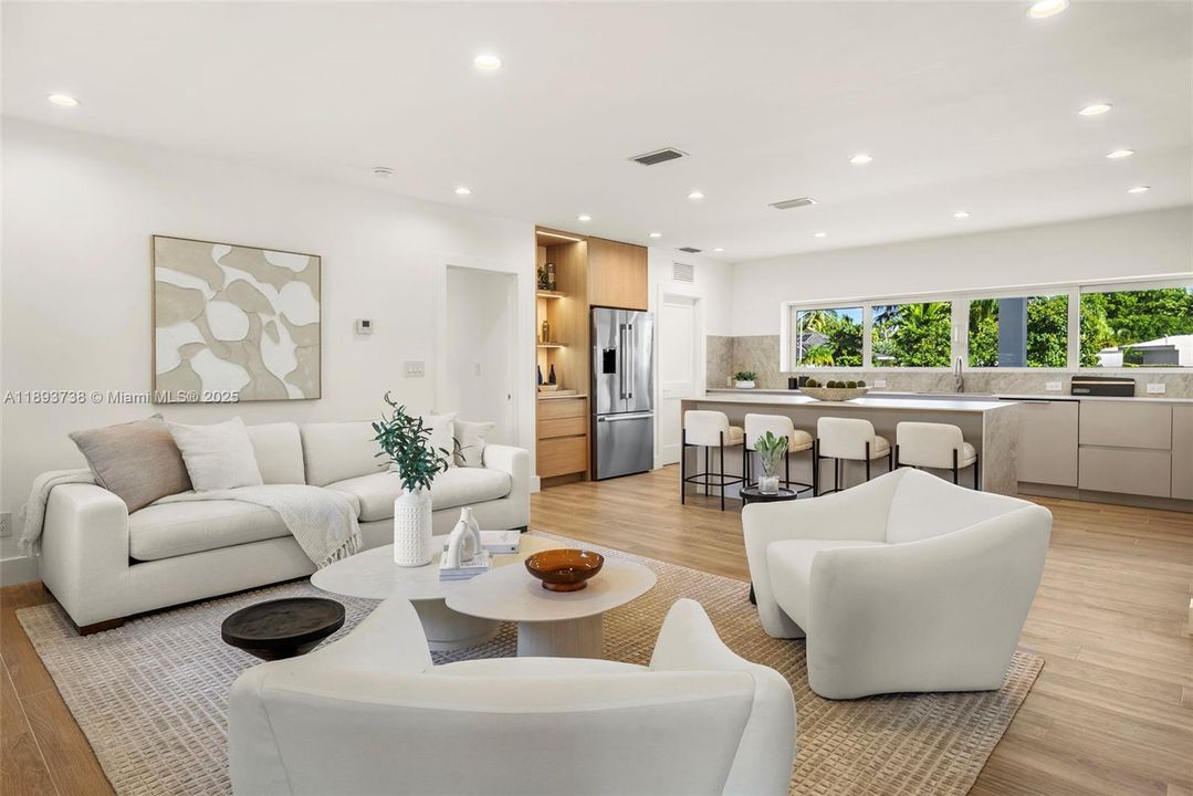 На продажу: $2,600,000 (5 спален, 4 ванн, 2127 Квадратных фут)