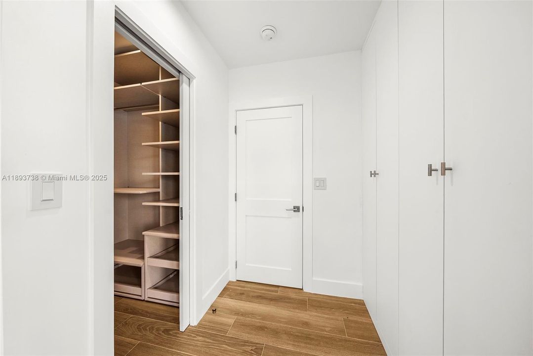 На продажу: $2,600,000 (5 спален, 4 ванн, 2127 Квадратных фут)