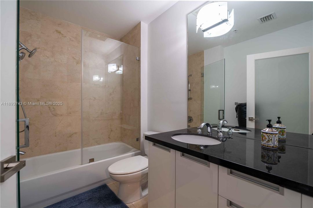 Guest Bedroom bathroom