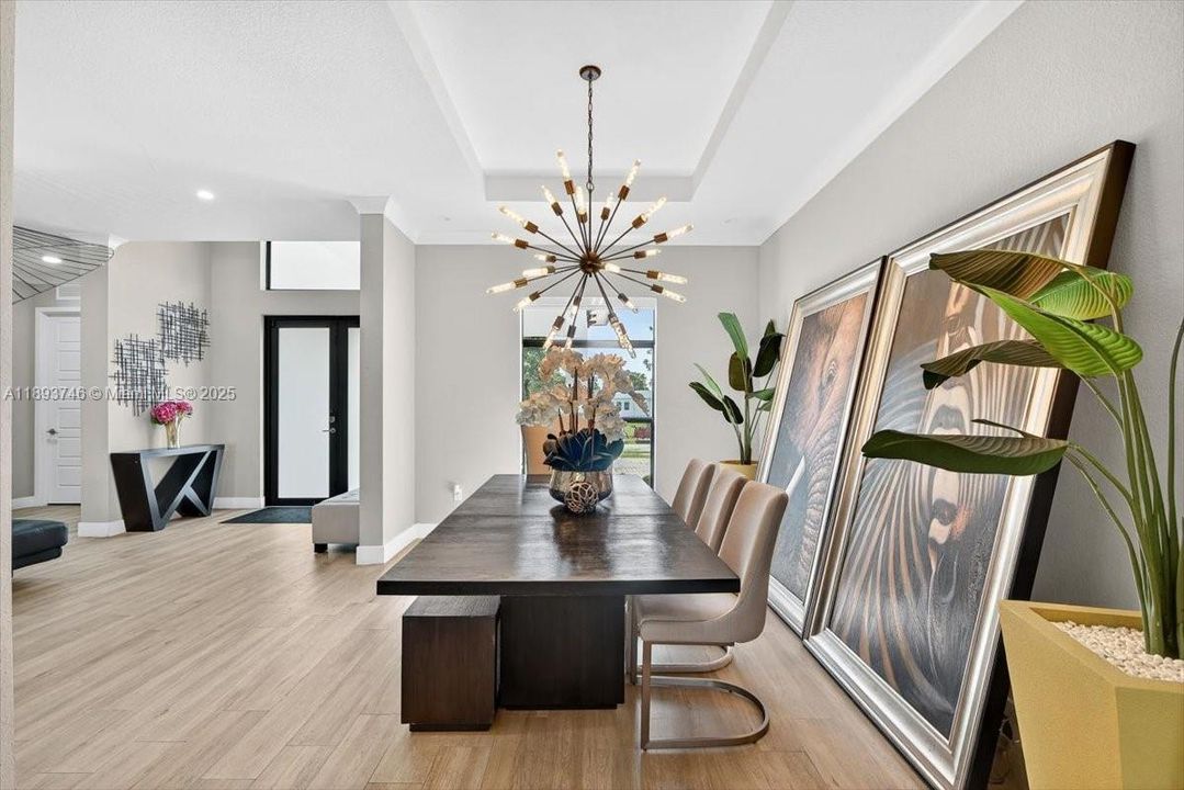 For Sale: $1,495,000 (4 beds, 3 baths, 2556 Square Feet)