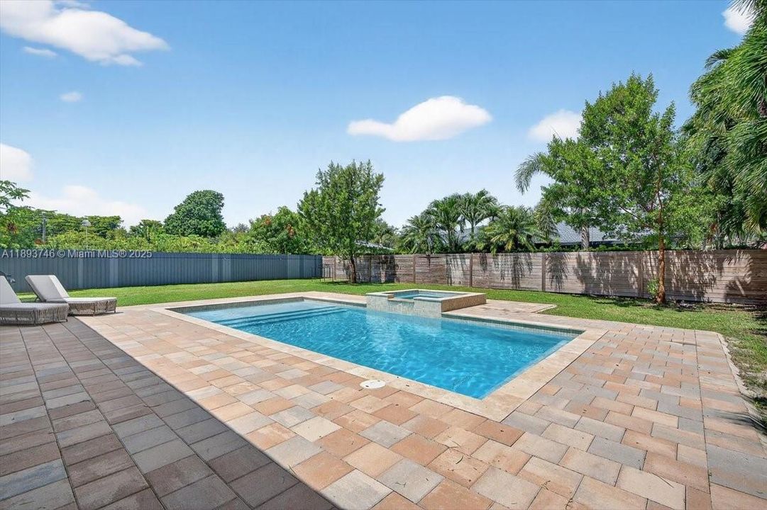 For Sale: $1,495,000 (4 beds, 3 baths, 2556 Square Feet)