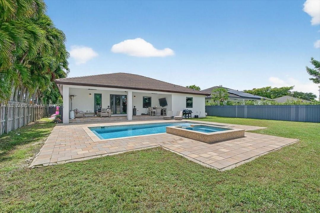 For Sale: $1,495,000 (4 beds, 3 baths, 2556 Square Feet)