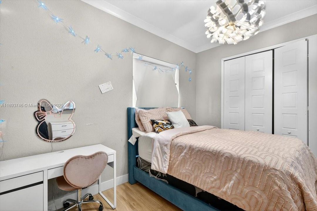 For Sale: $1,495,000 (4 beds, 3 baths, 2556 Square Feet)