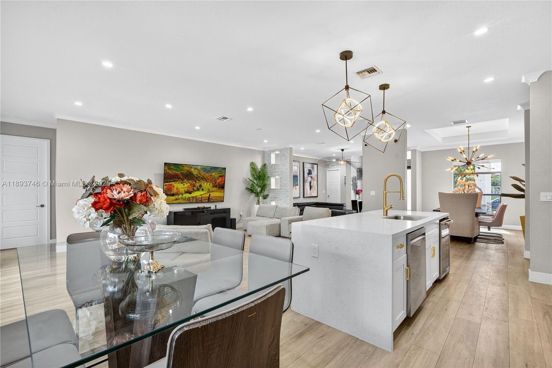 For Sale: $1,495,000 (4 beds, 3 baths, 2556 Square Feet)