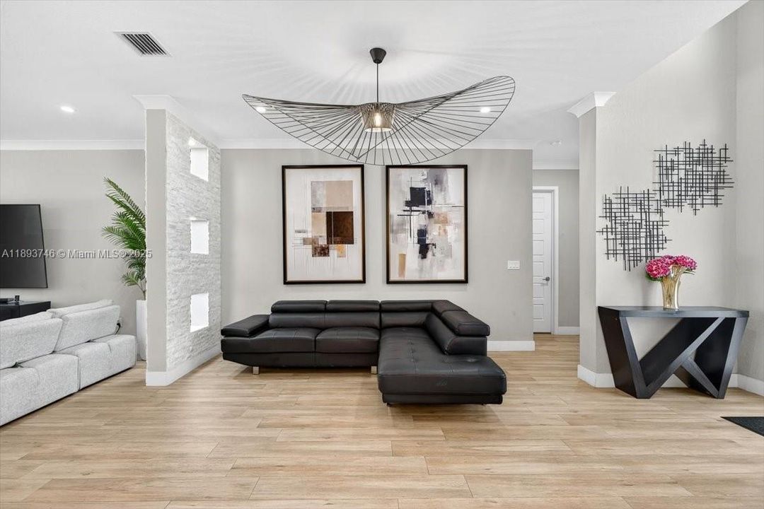 For Sale: $1,495,000 (4 beds, 3 baths, 2556 Square Feet)