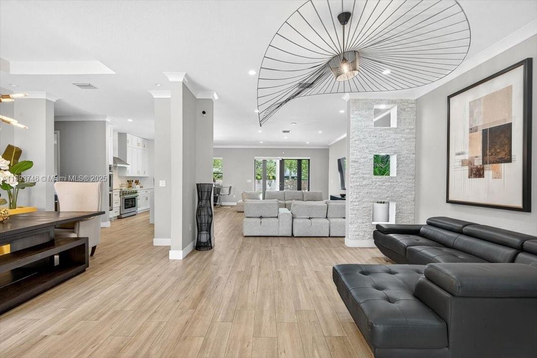 For Sale: $1,495,000 (4 beds, 3 baths, 2556 Square Feet)