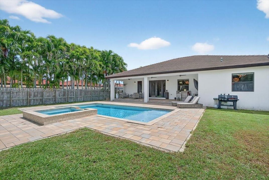 For Sale: $1,495,000 (4 beds, 3 baths, 2556 Square Feet)