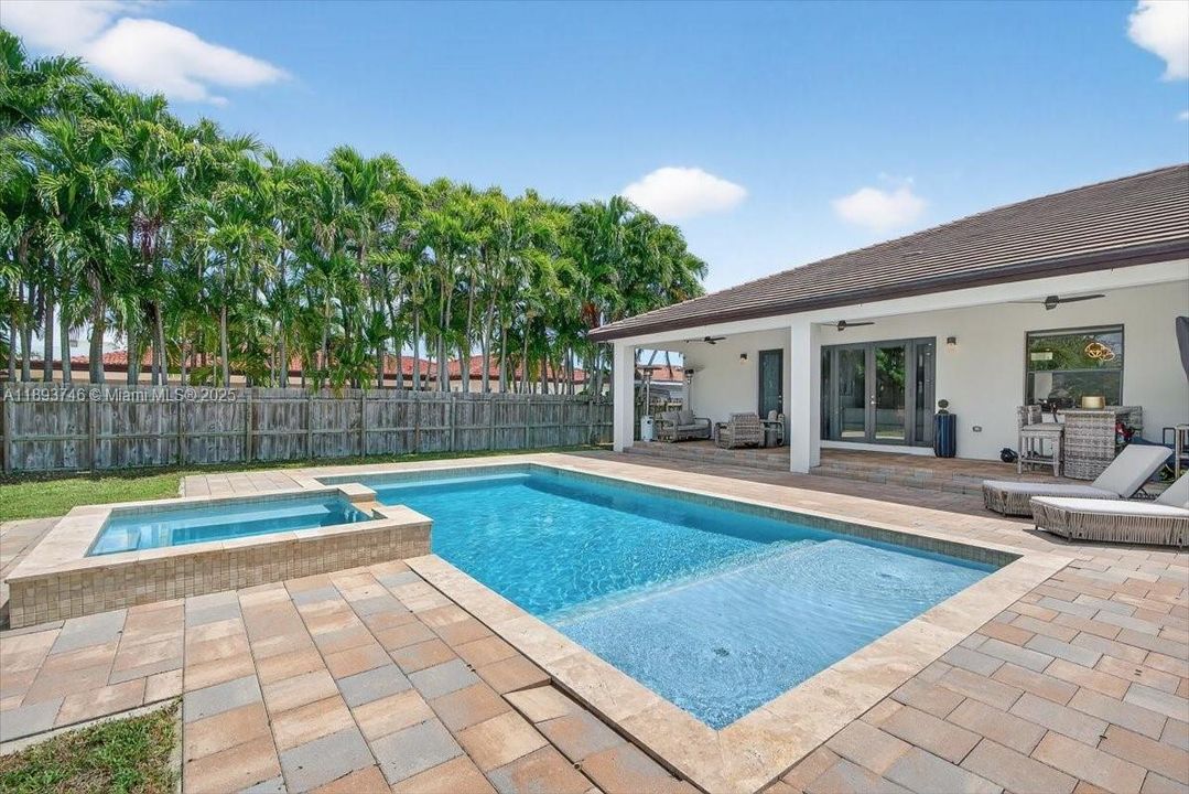 For Sale: $1,495,000 (4 beds, 3 baths, 2556 Square Feet)