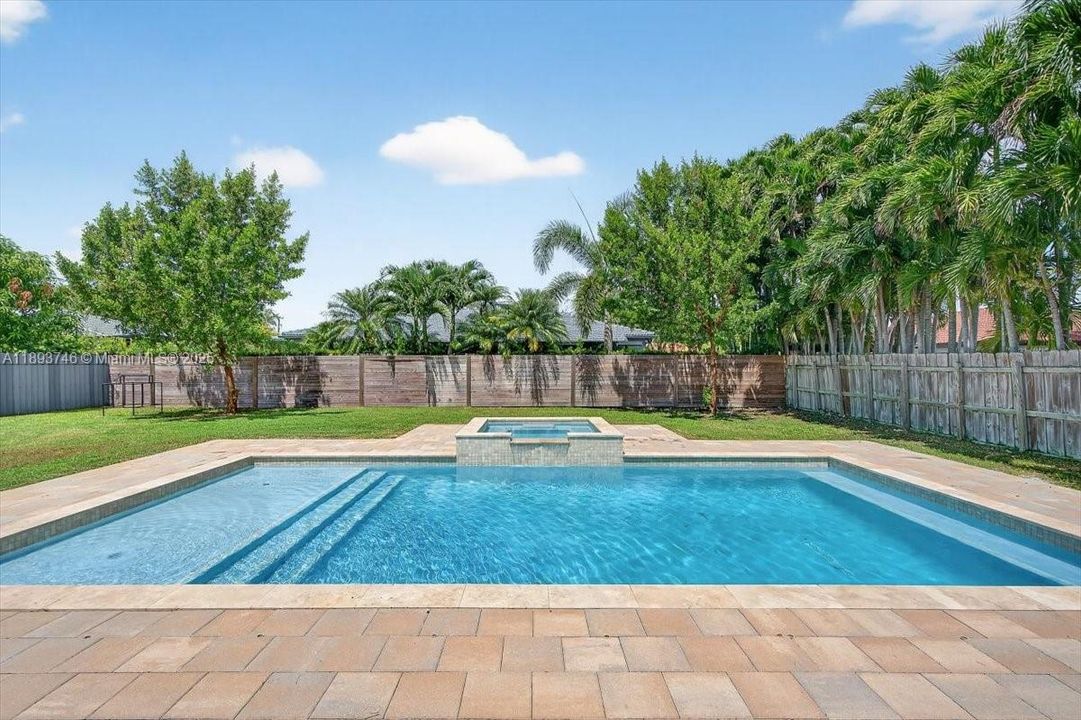 For Sale: $1,495,000 (4 beds, 3 baths, 2556 Square Feet)