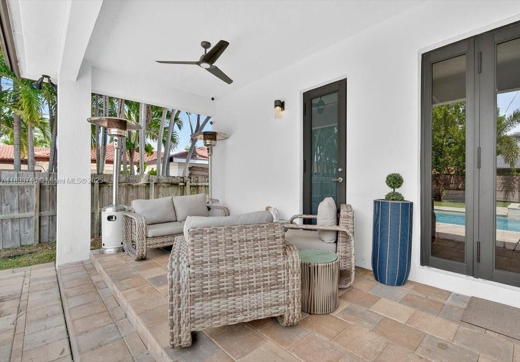 For Sale: $1,495,000 (4 beds, 3 baths, 2556 Square Feet)