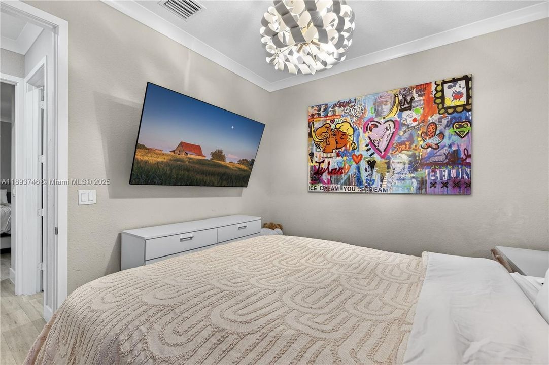 For Sale: $1,495,000 (4 beds, 3 baths, 2556 Square Feet)