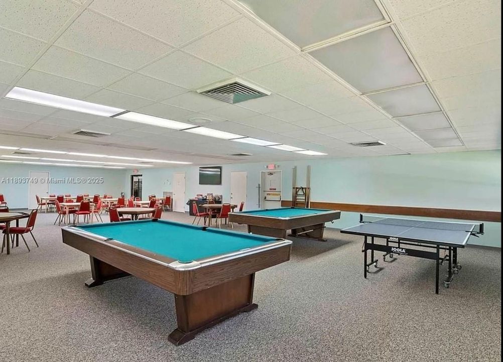 Под контрактом: $1,375 (1 спален, 1 ванн, 660 Квадратных фут)