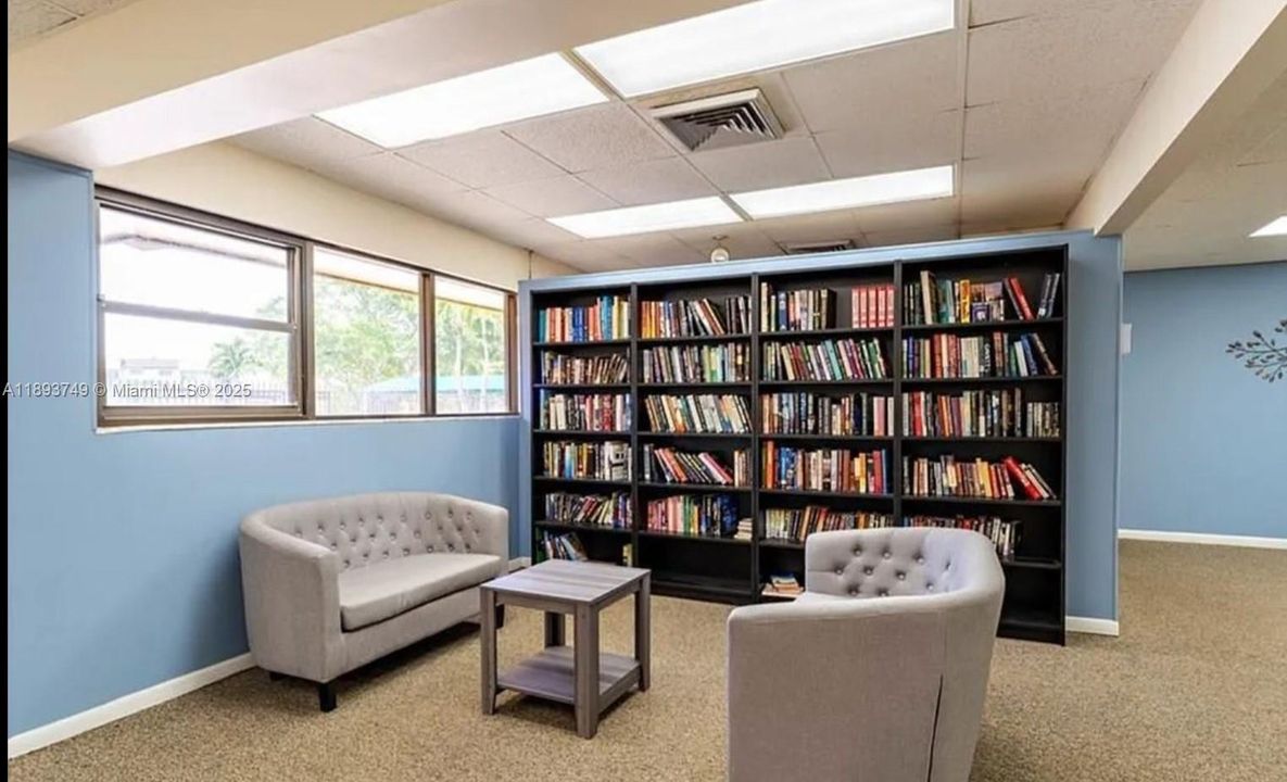 Под контрактом: $1,375 (1 спален, 1 ванн, 660 Квадратных фут)