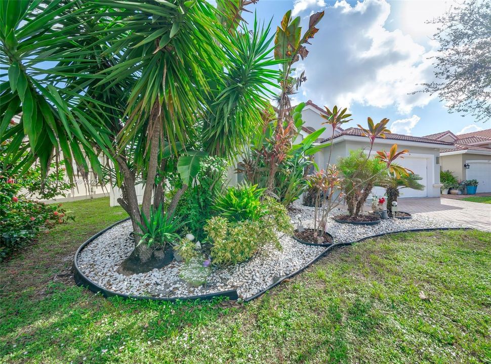 待售: $1,025,000 (3 贝兹, 2 浴室, 1648 平方英尺)