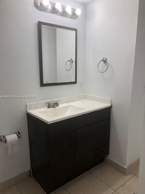 Recently Rented: $1,498 (1 beds, 1 baths, 826 Square Feet)