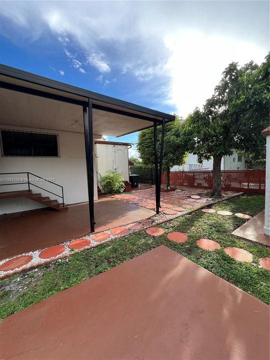 Recientemente alquilado: $3,500 (3 camas, 2 baños, 1276 Pies cuadrados)