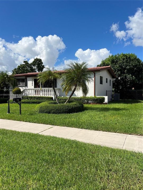 Recientemente alquilado: $3,500 (3 camas, 2 baños, 1276 Pies cuadrados)