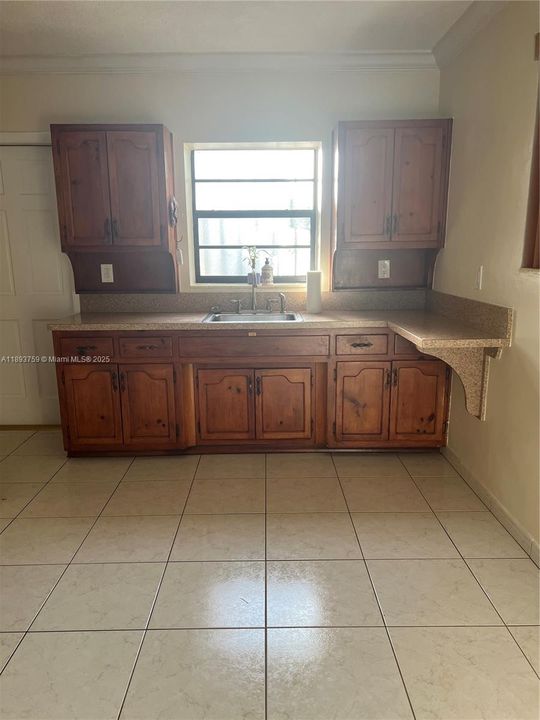 Recientemente alquilado: $3,500 (3 camas, 2 baños, 1276 Pies cuadrados)