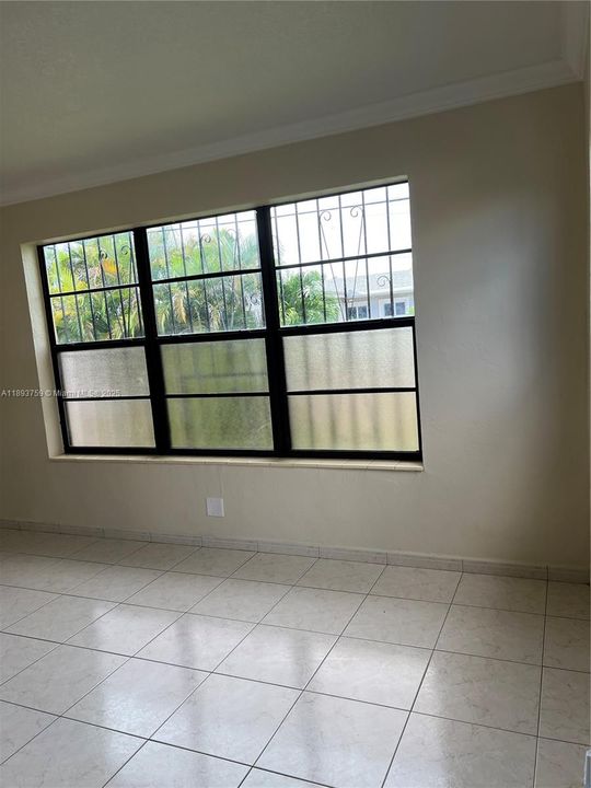 Recientemente alquilado: $3,500 (3 camas, 2 baños, 1276 Pies cuadrados)