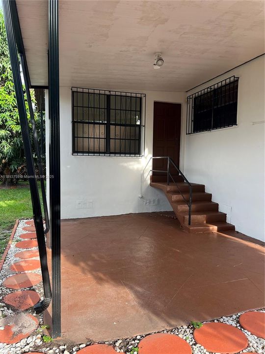 Recientemente alquilado: $3,500 (3 camas, 2 baños, 1276 Pies cuadrados)