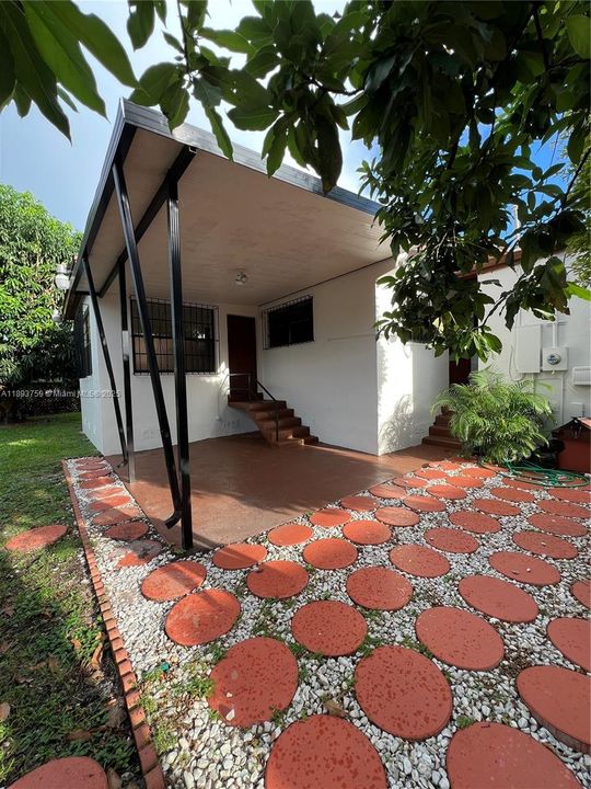 Recientemente alquilado: $3,500 (3 camas, 2 baños, 1276 Pies cuadrados)