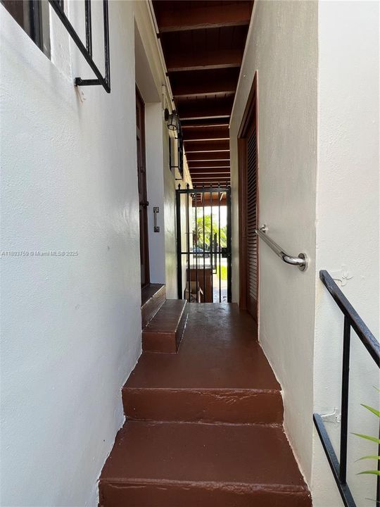 Recientemente alquilado: $3,500 (3 camas, 2 baños, 1276 Pies cuadrados)