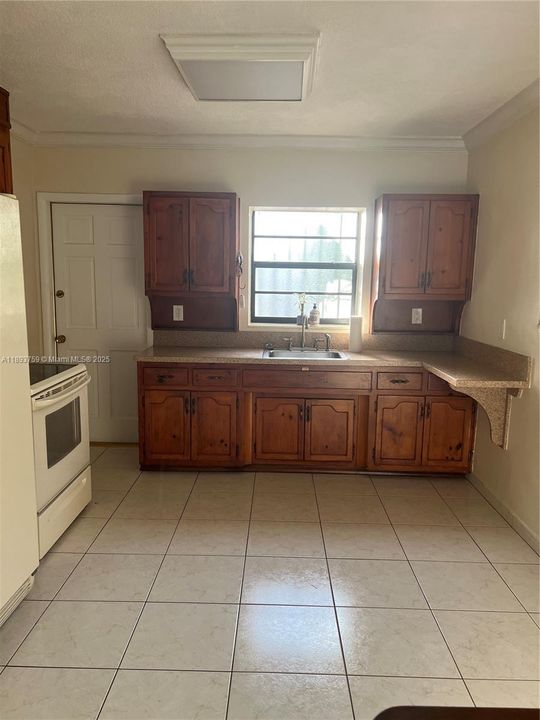 Recientemente alquilado: $3,500 (3 camas, 2 baños, 1276 Pies cuadrados)