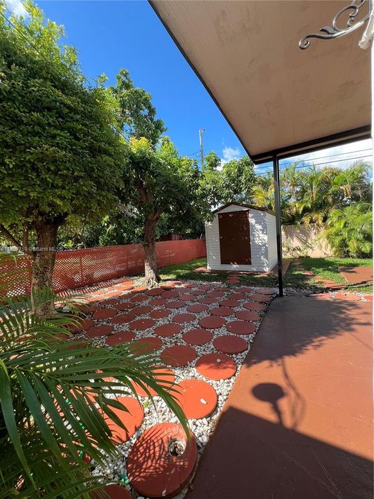 Recientemente alquilado: $3,500 (3 camas, 2 baños, 1276 Pies cuadrados)