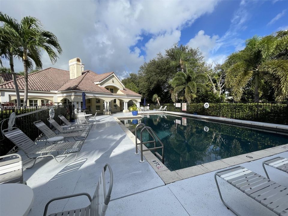 最近租的: $1,650 (1 贝兹, 1 浴室, 791 平方英尺)