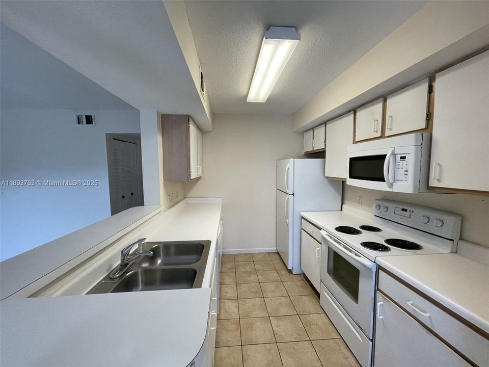 最近租的: $1,650 (1 贝兹, 1 浴室, 791 平方英尺)