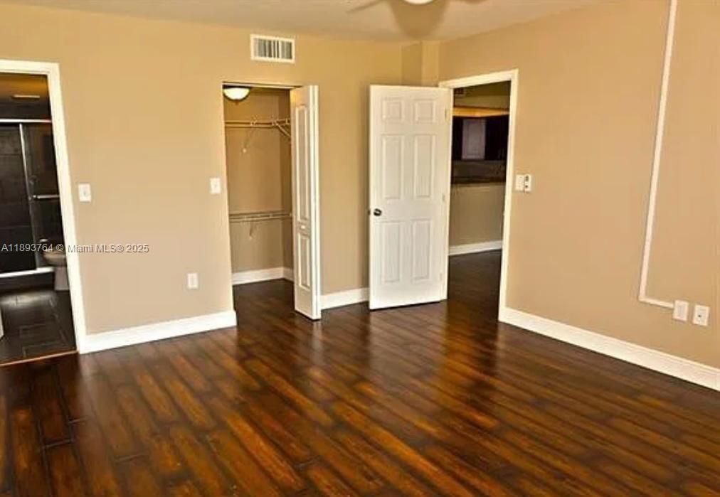 For Sale: $113,900 (1 beds, 1 baths, 833 Square Feet)
