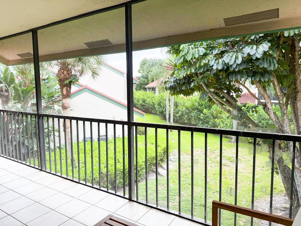 出租: $2,700 (2 贝兹, 2 浴室, 1275 平方英尺)