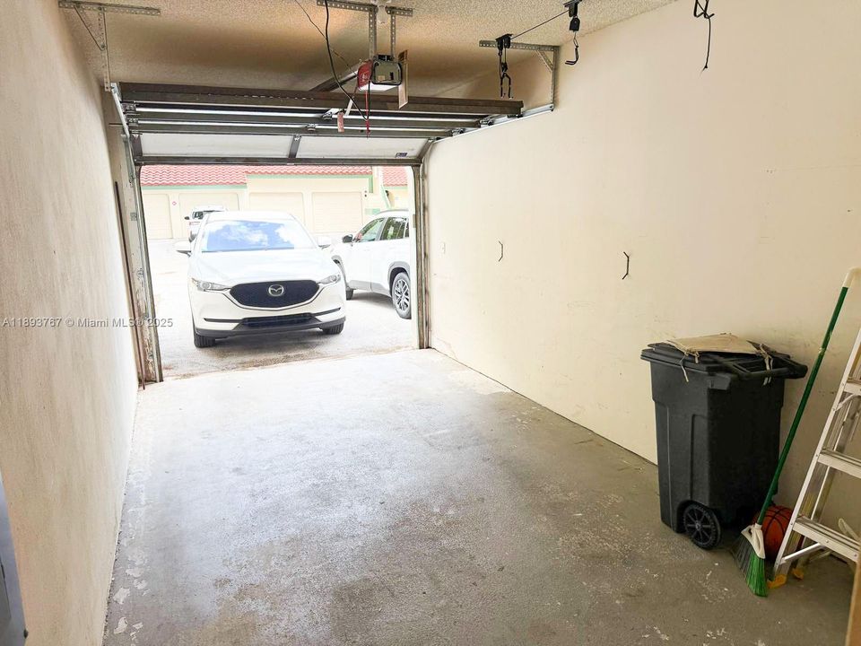 出租: $2,700 (2 贝兹, 2 浴室, 1275 平方英尺)