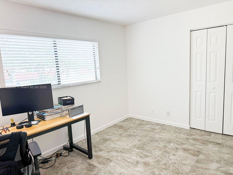 出租: $2,700 (2 贝兹, 2 浴室, 1275 平方英尺)