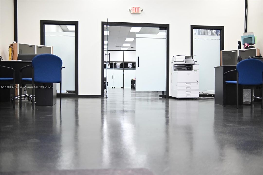 На продажу: $6,800,000 (0 спален, 0 ванн, 0 Квадратных фут)