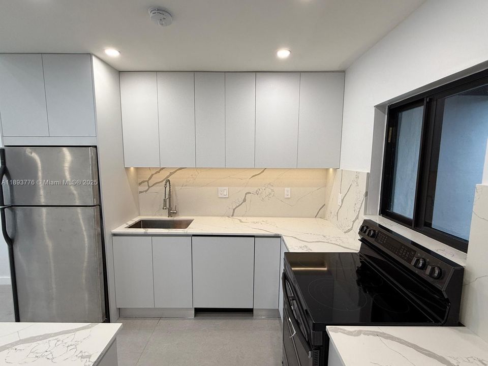 待售: $509,900 (3 贝兹, 2 浴室, 1131 平方英尺)